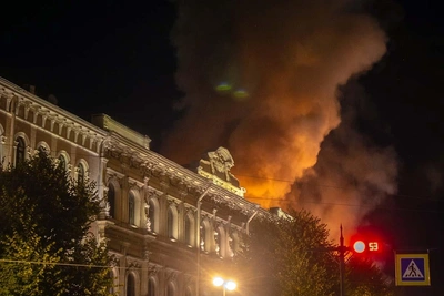 Ночь у горящего особняка Миллера в Петербурге