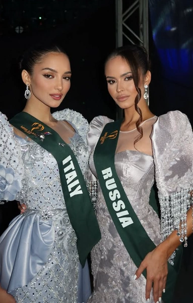 Участница из Италии стала соседкой нашей Елизаветы