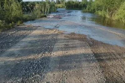Вода отрезала дороги к трем селам на севере Амурской области