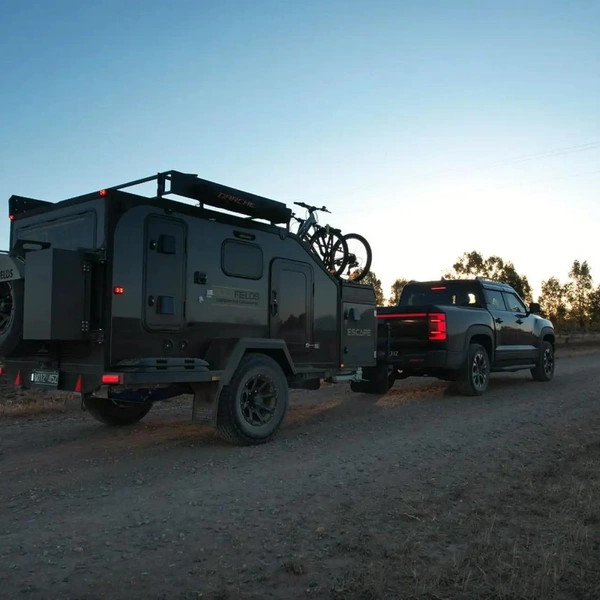 Комфортабельная хижина: оцените жилой прицеп Escape Pod из Австралии для небольших путешествий