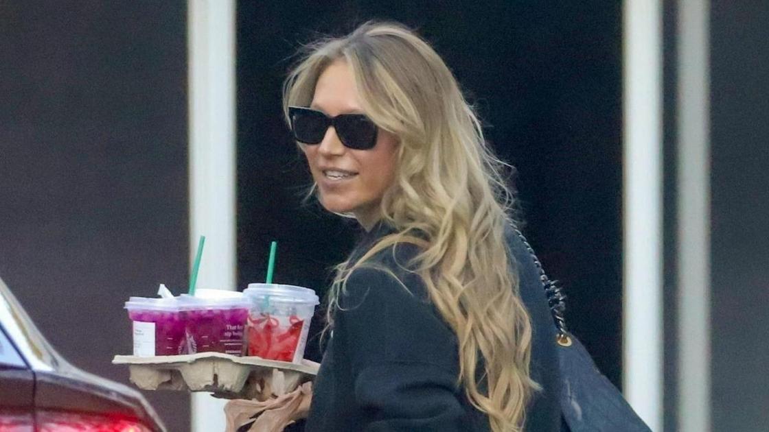 Беременная четвертым ребенком Курникова готовится к хаосу, ведя затворническую жизнь в Майами