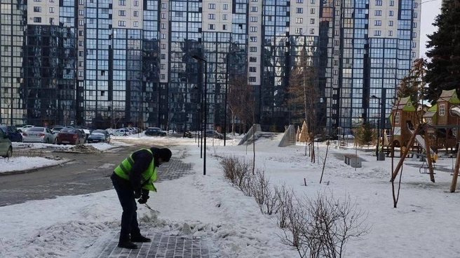 Обслуживать микрорайон по старым тарифам УК не согласна | Источник: golos_evo_park / t.me