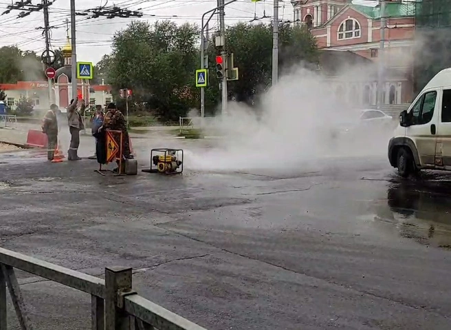 В центре Рязани прорвало водопровод | ya62.ru