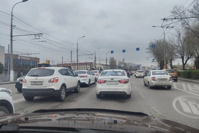 Волгоградцы столкнулись с пробкой на Первой продольной из-за ремонта