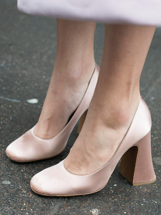 Глазам больно: 7 пар летней обуви, которые никогда не наденет женщина с безупречным вкусом