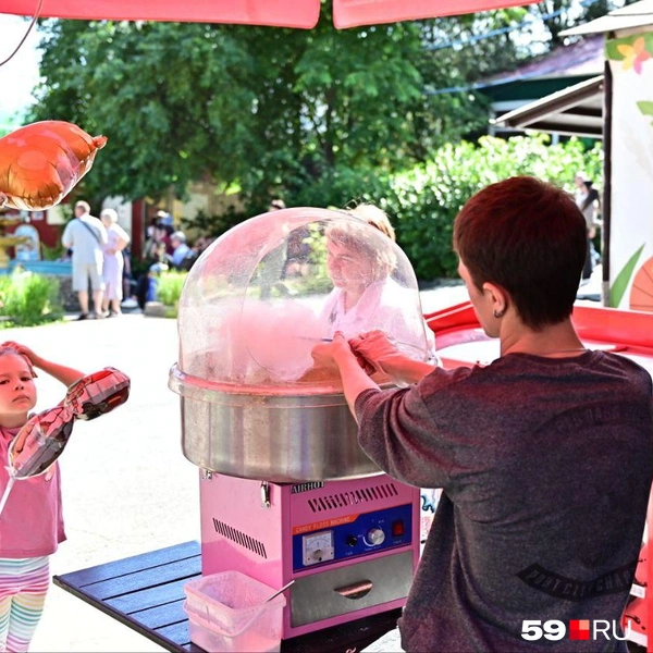 Для детей и взрослых подготовили разные развлечения | Источник: Василина Любимова / 59.RU 