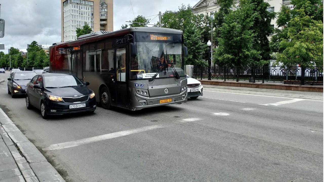 В Екатеринбурге «умер» автобусный маршрут, который ездил из Академического в центр