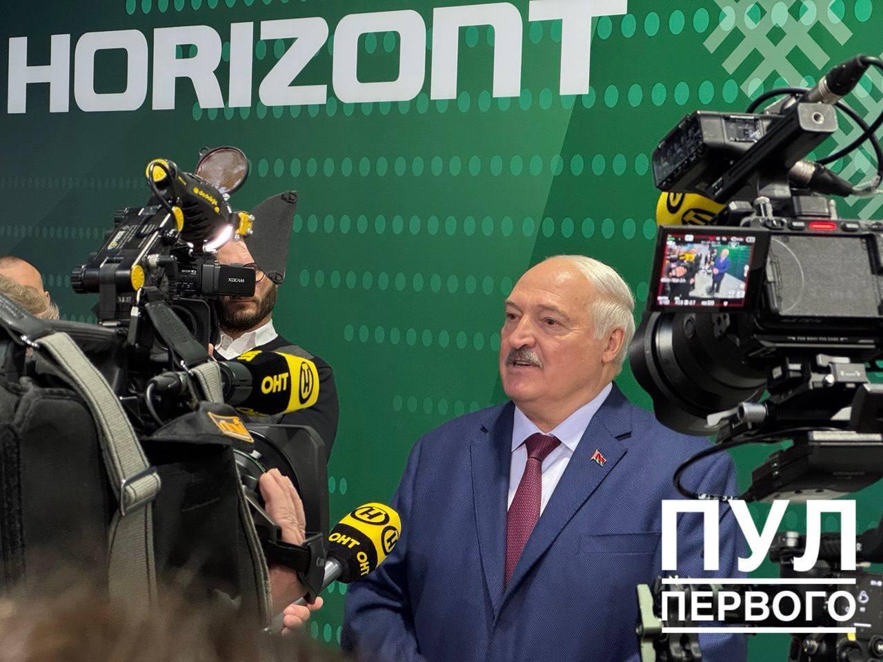 Лукашенко высказался об атаке на резиденцию Путина в Новгородской области