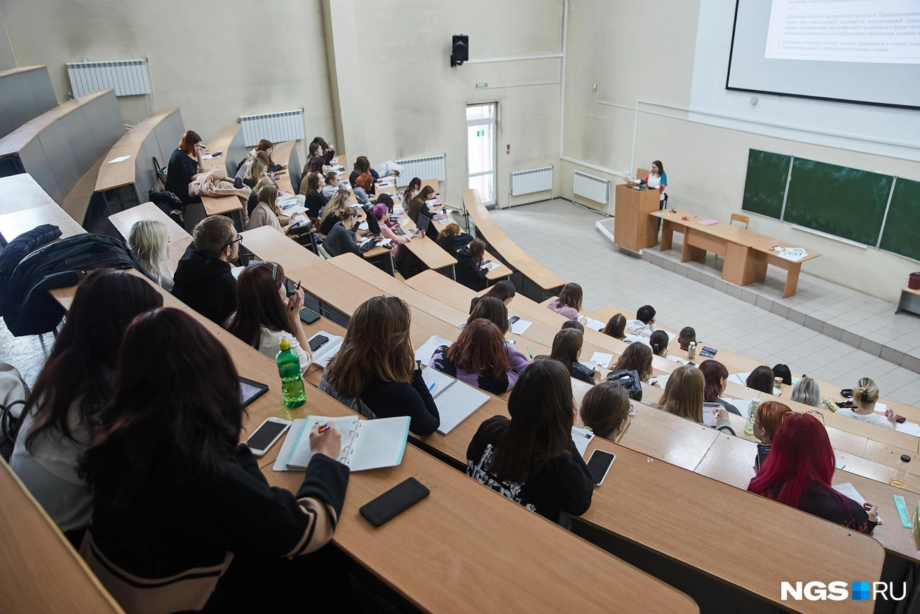 Все вузы страны перейдут с Болонской системы на другую схему | Источник: Александр Ощепков / NGS.RU