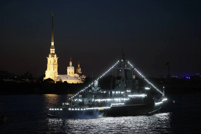 В Петербурге ввели ночной запрет для маломерных судов на Неве