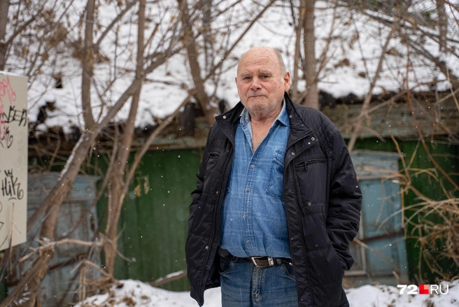 Ивану Шахтарину 71 год. В пристрое он живет один | Источник: Илья Чикотин / 72.RU
