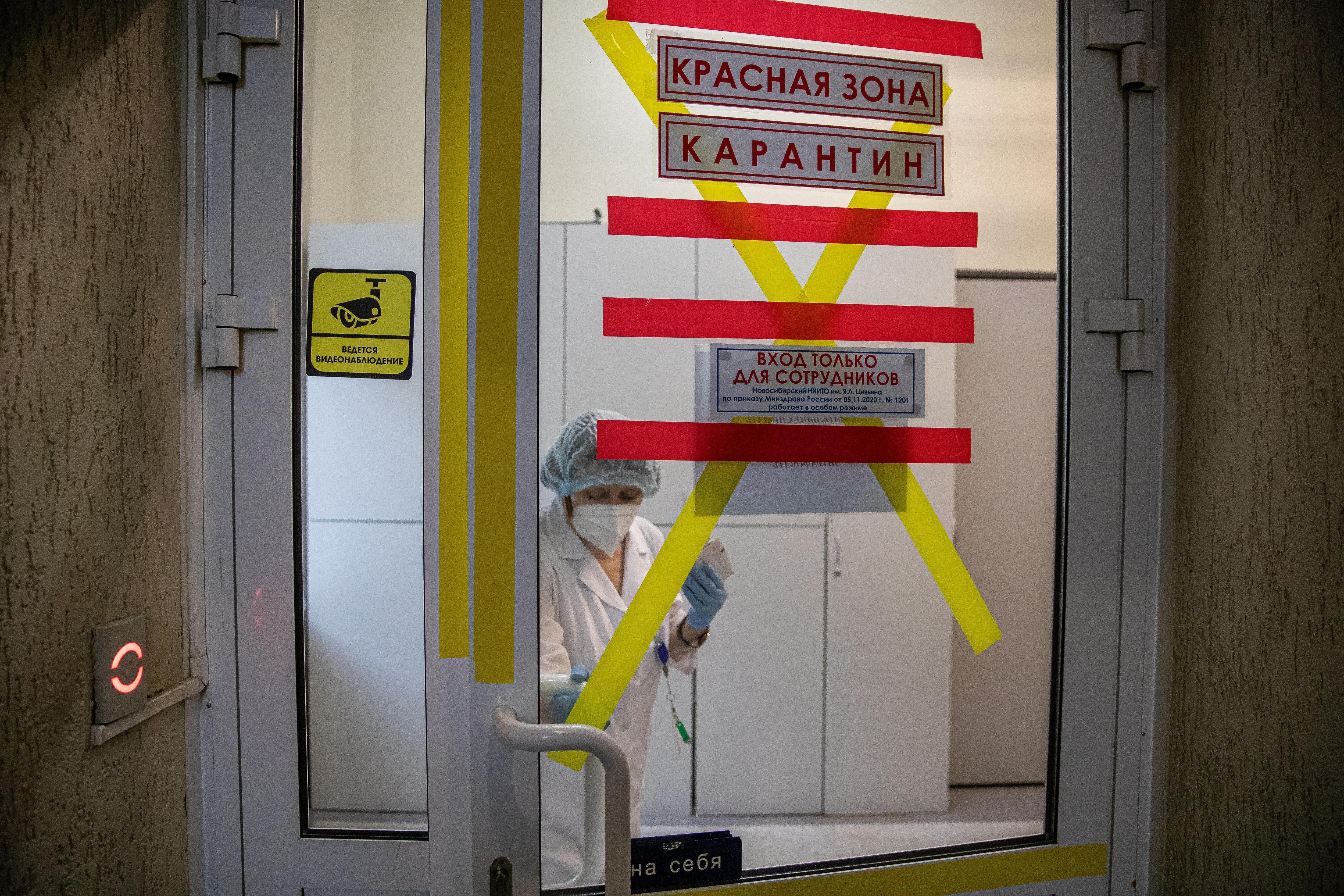«Пациент приехал из-за границы». Главный врач больницы в Подмосковье рассказал, грозит ли нам эпиде…