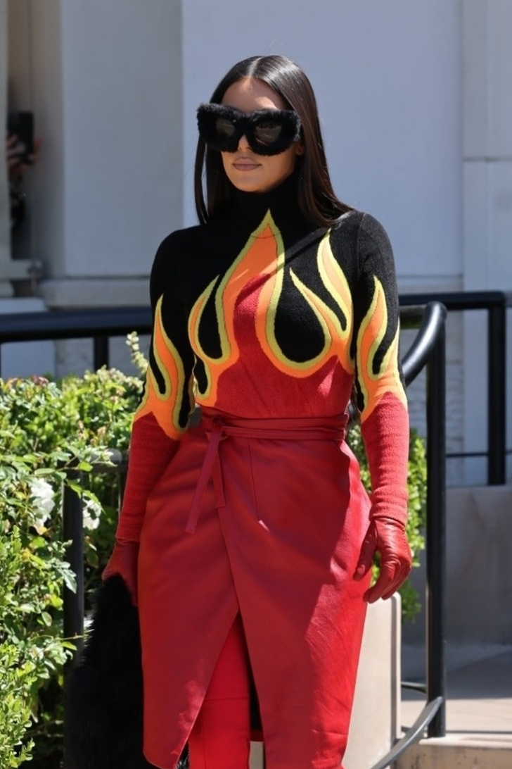 Смотрите не обожгитесь: самый огненный образ Ким Кардашьян