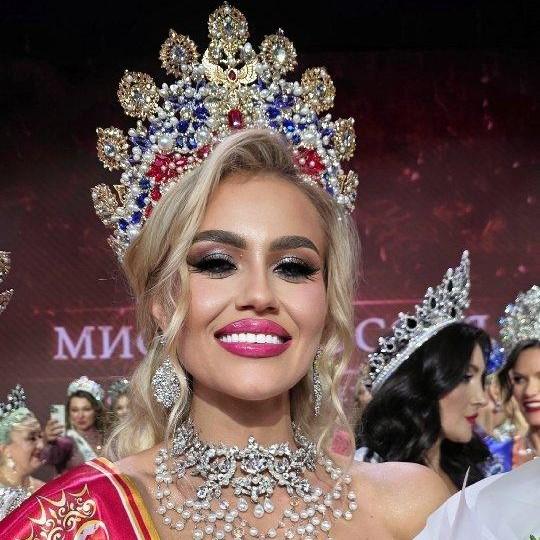 37-летняя Екатерина Семенова завоевала титул «Миссис Россия — 2025» — фото красавицы