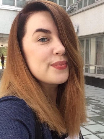 Всю жизнь она красила волосы, причем не только затем, чтобы скрыть седину | Источник: Ольга Посух 