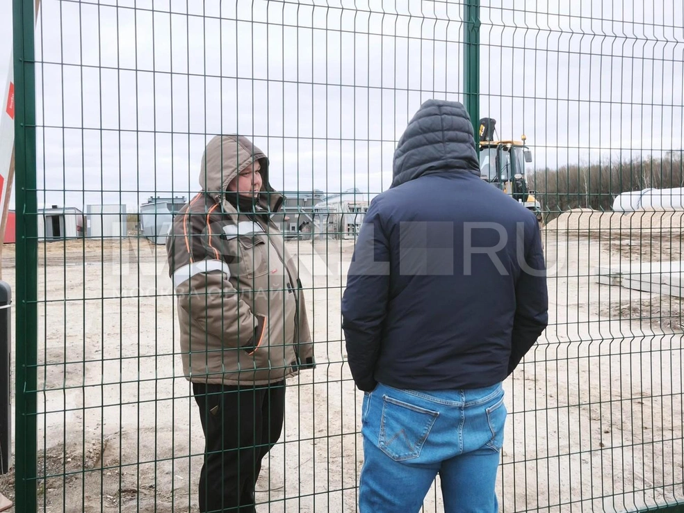 Сразу после нападения разговор продолжился, будто ничего не произошло | Источник: Михаил Мечев / MSK1.RU