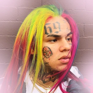 Рэпера 6ix9ine похитили и ограбили после того, как он выпустил клип с Ники Минаж