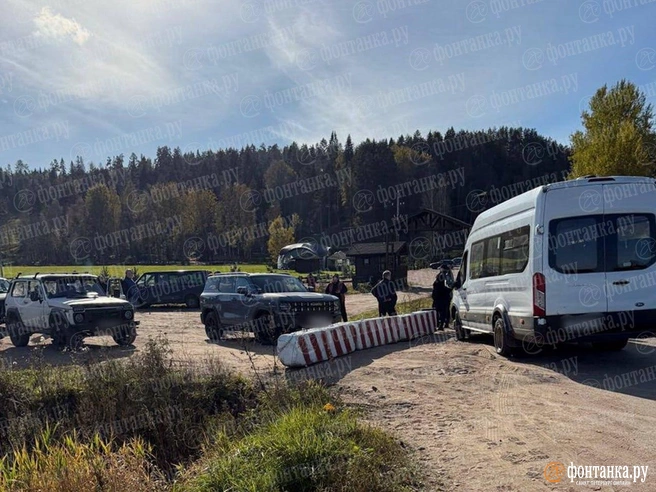 Блок на примыкания. Популярный курорт лишился дороги — все по закону | Источник: «Фонтанка.ру»