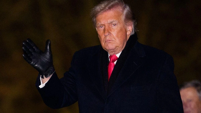 Трамп выразил сочувствие королевской семье из-за позора принца Эндрю. | Источник: MEGA