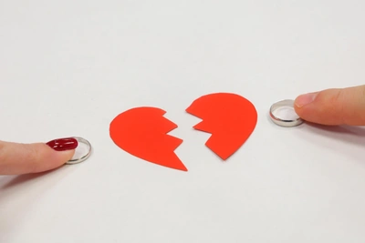 Красноярские ЗАГСы повторяют спорную акцию против разводов