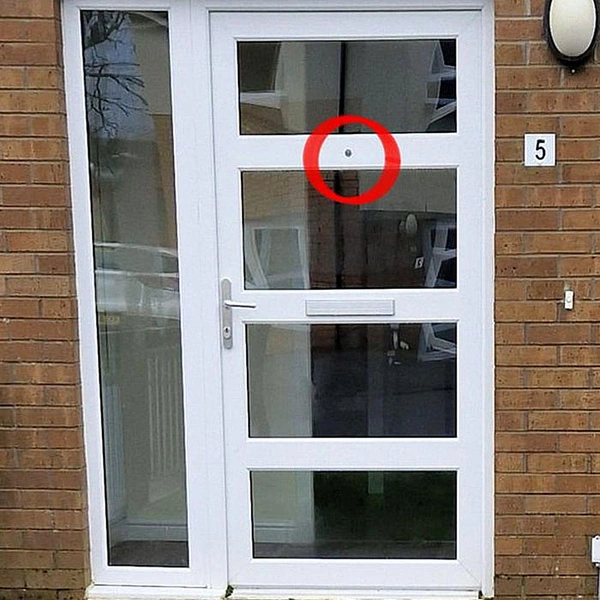 Дома, из которых получатся очень смешные мемы (13 фото) | Источник: соцсети