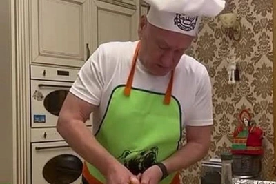 KhMAO Mayor Shares Bright and Tasty Pumpkin, Apple, Carrot Salad