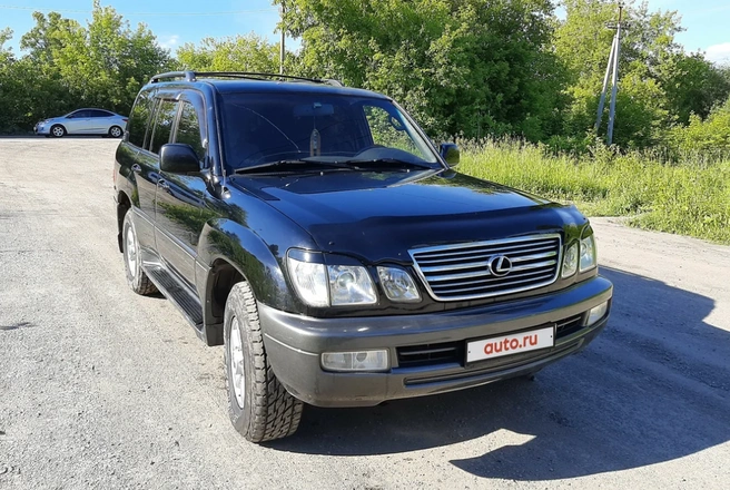 Lexus LX 470, 2002 год | Источник: Auto.ru