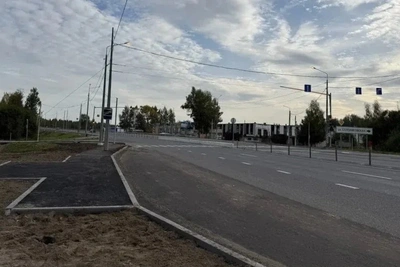 В Костроме открыли остановку у Заволжского кладбища