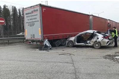 Смертельное ДТП под Краснокамском: водитель врезался в фуру