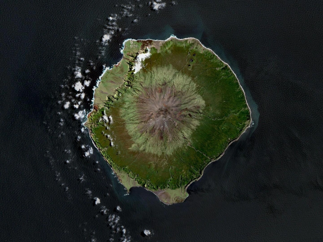 Остров Тристан-да-Кунья, спутниковая съемка. | Источник: Legion Media