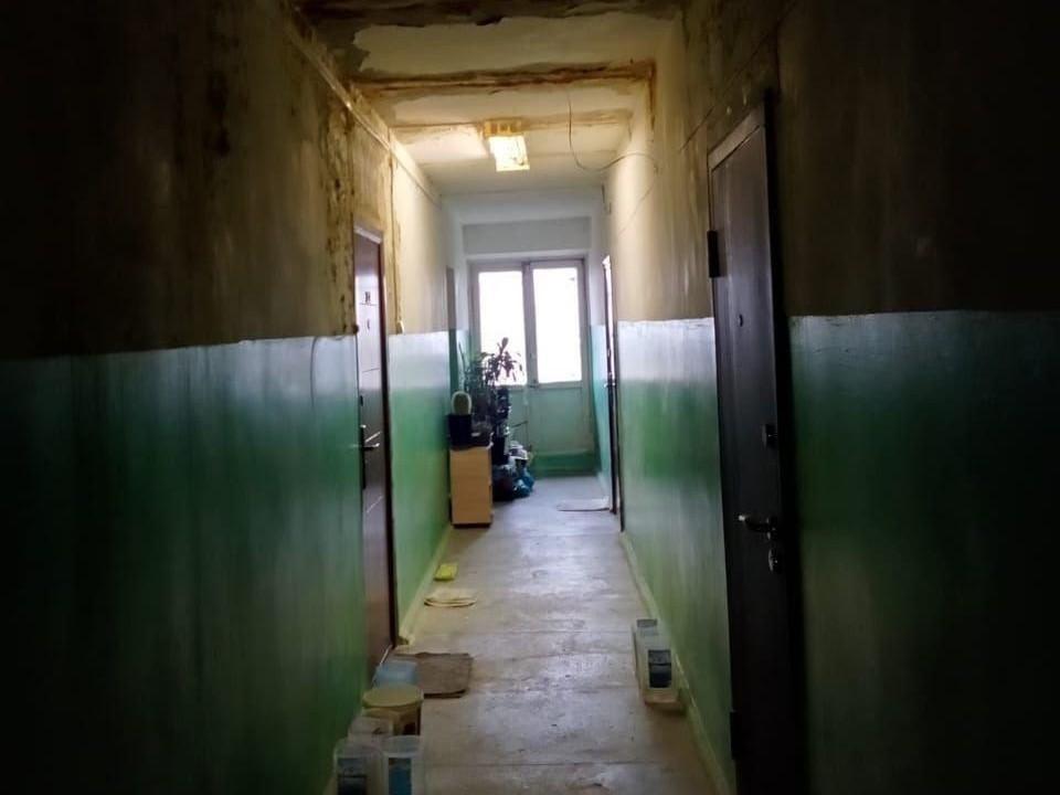 В Волгограде жители многоквартирного дома опасаются его разрушения из-за затопленного подвала