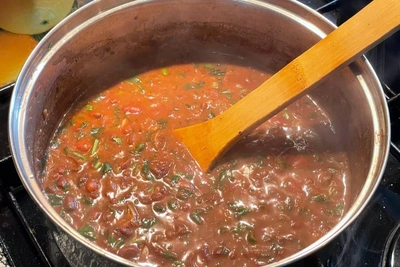 Georgian mother shares lobio bean soup recipe