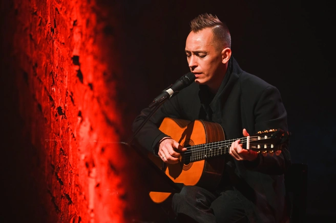 Зрители с удовольствием приходят на музыкальные вечера Альберта Макарова | Источник: Никита Чунтомов