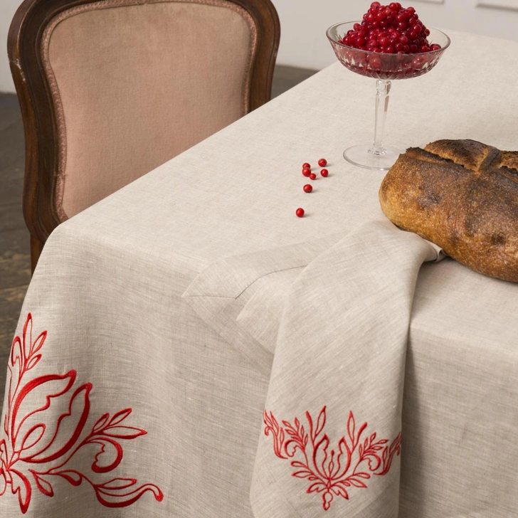 Монохром льна и якобинский цветок: коллекция столового текстиля молодого бренда &laquo;Ленский&raquo;