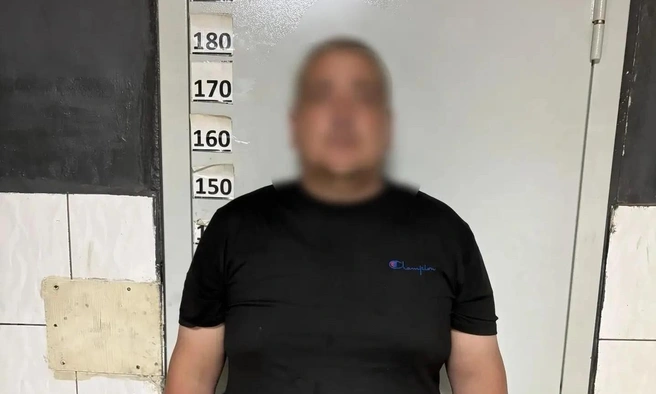 Разбил зеркало в лифте и оторвал ручки на дверях: в Воронеже задержали мужчину, который устроил погром в ЖК «Дельфин» | Источник: Полиция Воронежской области / T.me