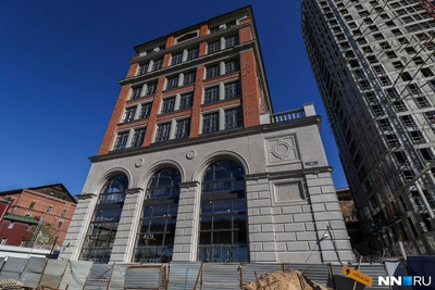 Губернатор показал обновленное здание мельницы Башкирова