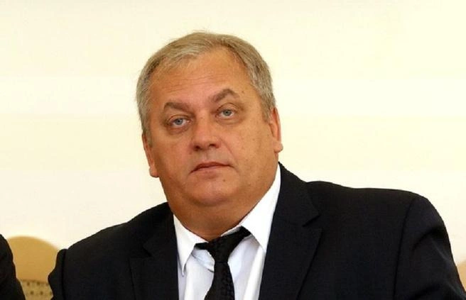 Эдуард Давыдовский теперь будет заниматься патриотическим воспитанием молодежи в музее-панораме «Сталинградская битва» | Источник: Волгоградская областная дума