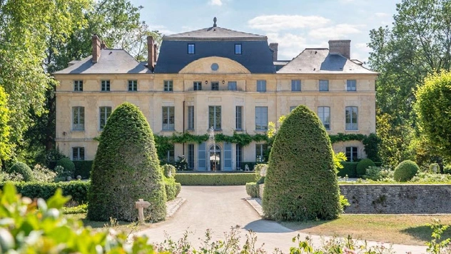 Дом Катрин Денев в Нормандии превратили в отель