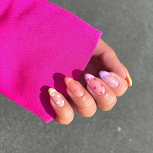 Heart Nails: трендовый маникюр из Инстаграма, которые покорит твое сердце ❤️