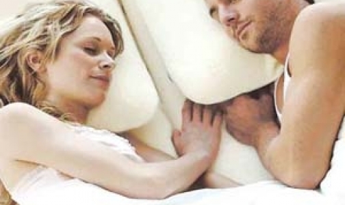 Фото №1 - Почему  все больше супругов не спят в одной кровати