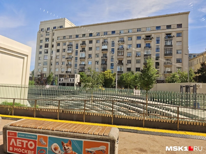 Тут находится «Яма» — общественное пространство, где сейчас проходят лекции и концерты | Источник: Анастасия Харитонова / MSK1.RU