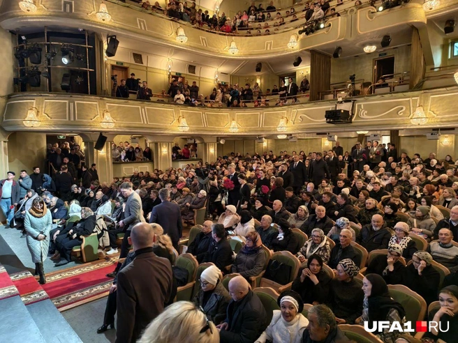 На церемонию прибыли первые лица республики и города | Источник: Булат Салихов / UFA1.RU