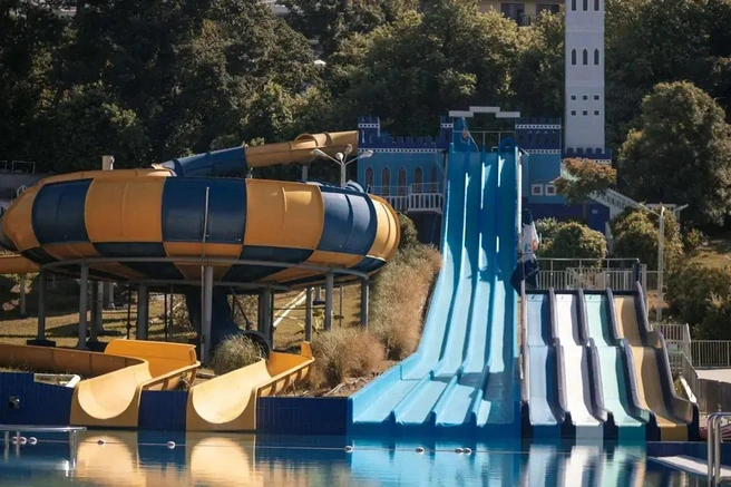 Есть 20 горок | Источник: akvapark-sochi.ru