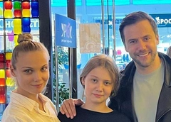 Дочь Ивана Жидкова хочет сменить фамилию на Арнтгольц и называет отца старым