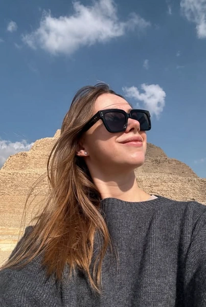 В данное время 31-летняя Саша находится под домашним арестом