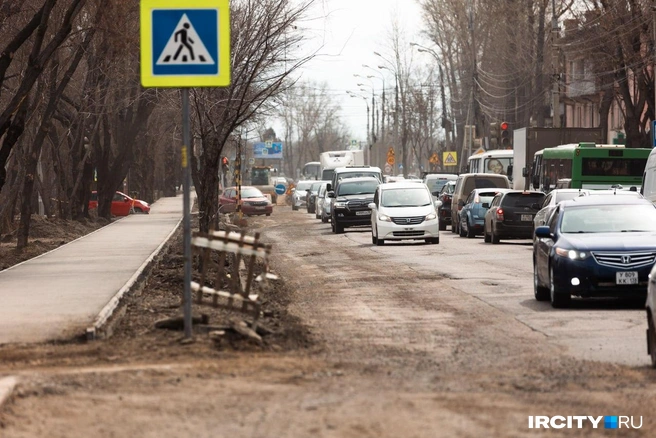 Автобусы в Ново-Ленино изменили маршрут из-за ремонта дороги | Источник: Даниил Конин / «ИрСити»