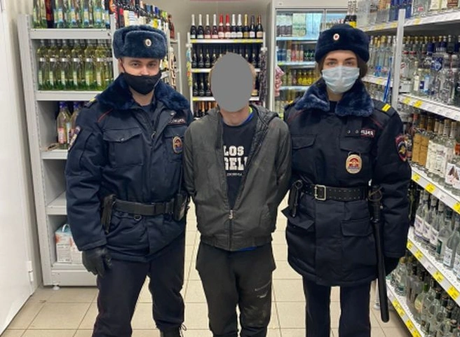 В Рязани пойман мужчина, занимавшийся кражами из супермаркетов | ya62.ru