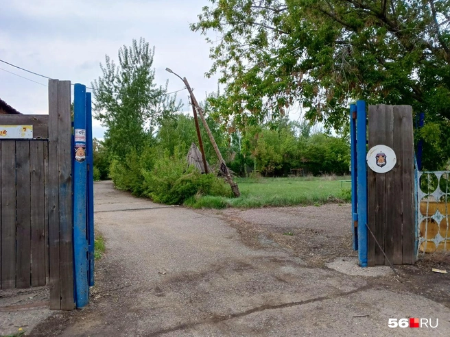 Ворота открыты, охраны не было | Источник: Владислав Митрошин / 56.RU