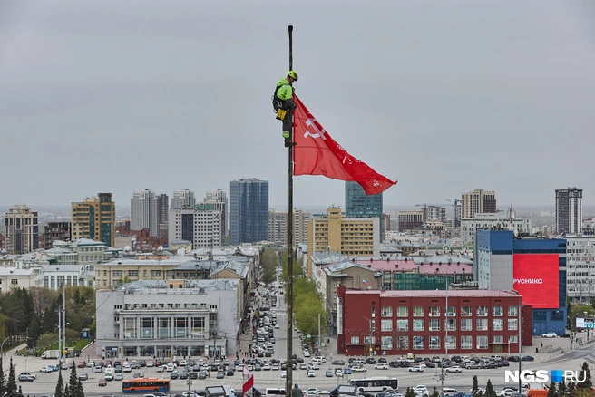 Парад Победы пройдет на площади Ленина. Тут же находится Оперный театр | Источник: Александр Ощепков / NGS.RU