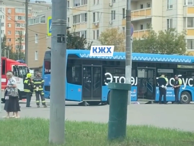Под колесами автобуса погибла москвичка 1 сентября | Источник: КОЖУХОВО В ФОТОГРАФИЯХ | КОСИНО / T.me